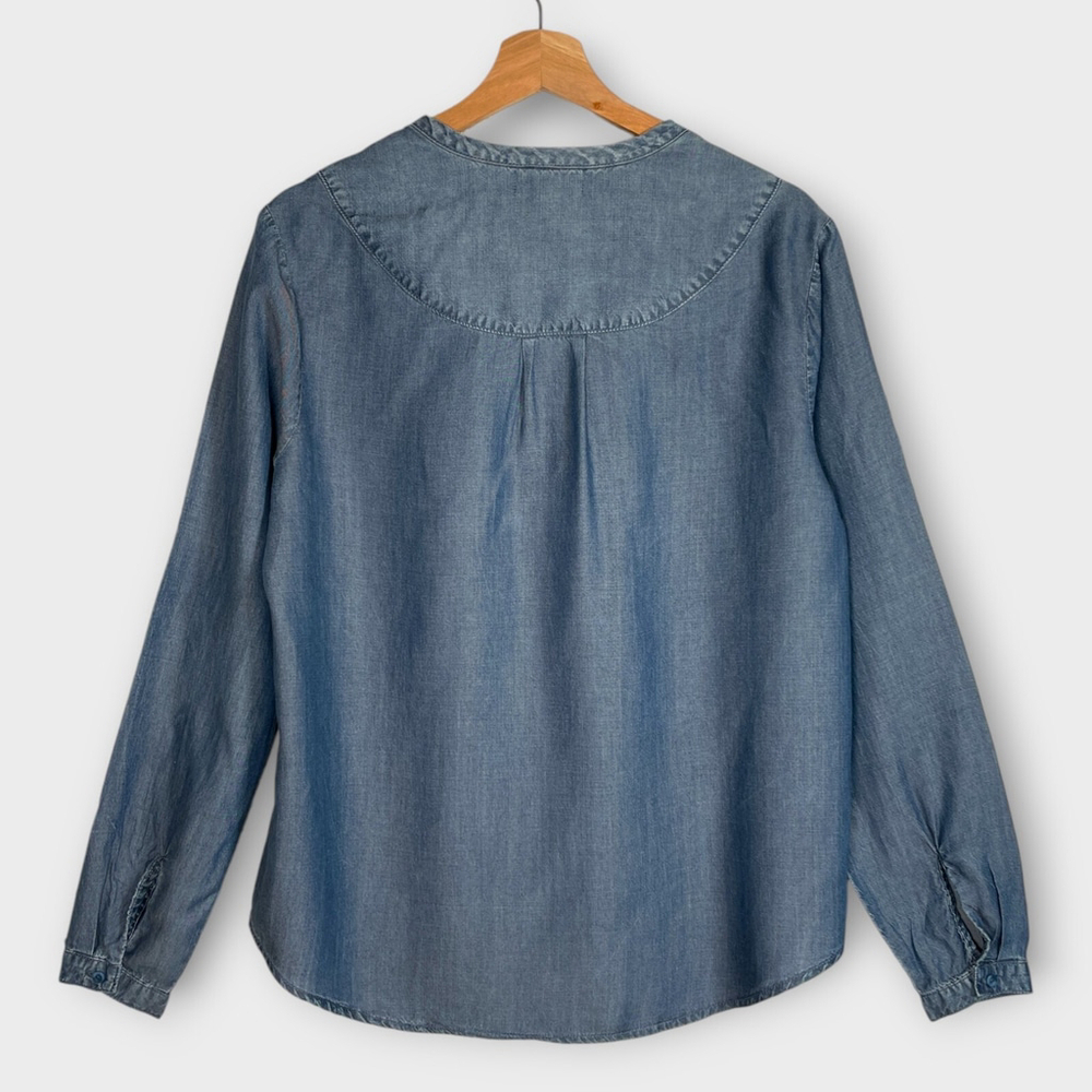 Cloth & Stone Chambray Popover Top MEDIUM Blue Long Sleeve V Neck Casual - Picture 2 of 8